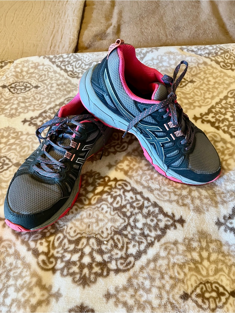 ASICS Women's Gray and Pink Athletic Running Sneakers
